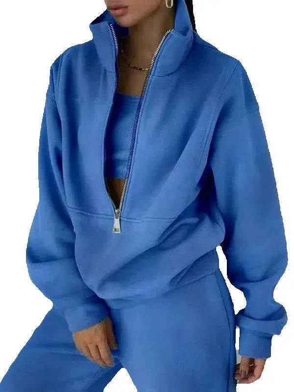 A fashionable and sporty two-piece long-sleeved women's suit, a casual and trendy women's suit